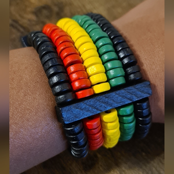 Colorful Wooden Bead | Elastic Bracelet w Red, Yellow, Green and Black Chips | - Picture 2 of 3